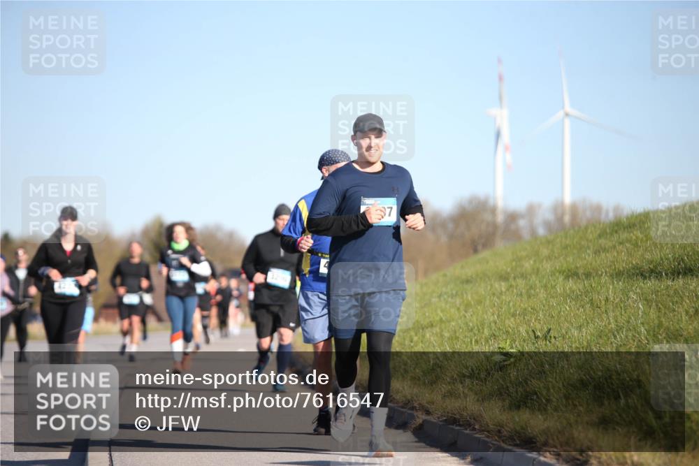 06.04.2025 - 44. Internationalen Wilhelmsburger Insellauf Jannik Wohlers http://msf.ph/oto/7616547 06.04.2025 09:38:41 Laufen 7 meine-sportfotos.de