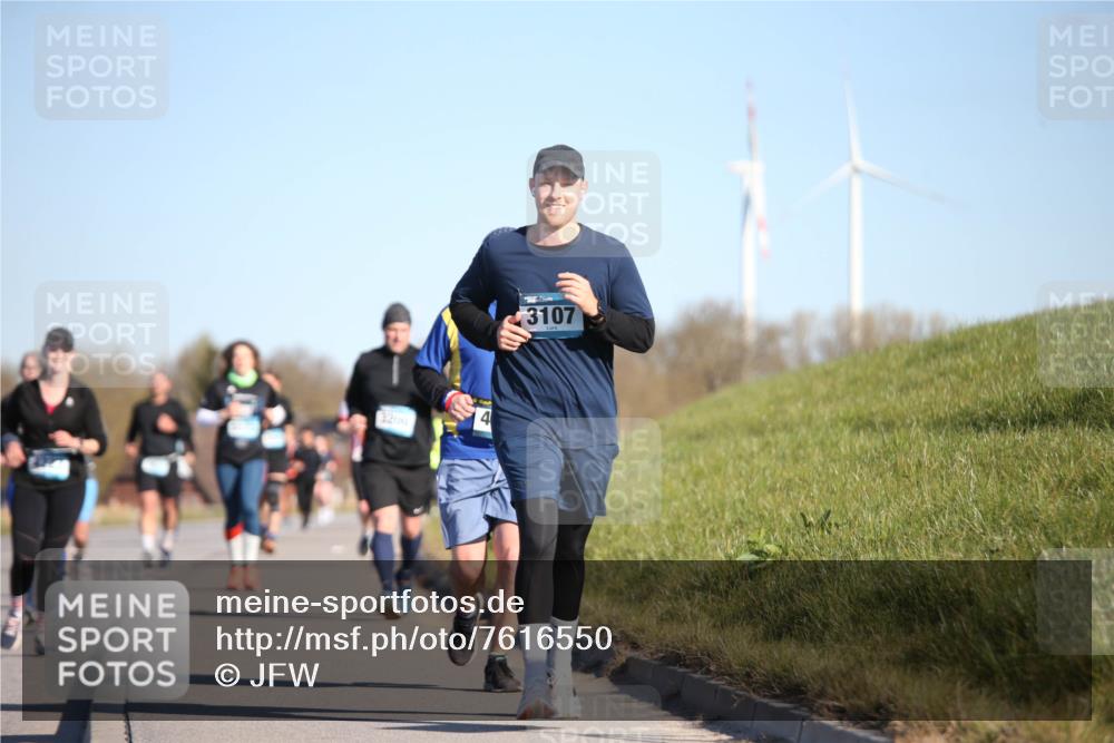 06.04.2025 - 44. Internationalen Wilhelmsburger Insellauf Jannik Wohlers http://msf.ph/oto/7616550 06.04.2025 09:38:42 Laufen 4, 3200, 3107 meine-sportfotos.de