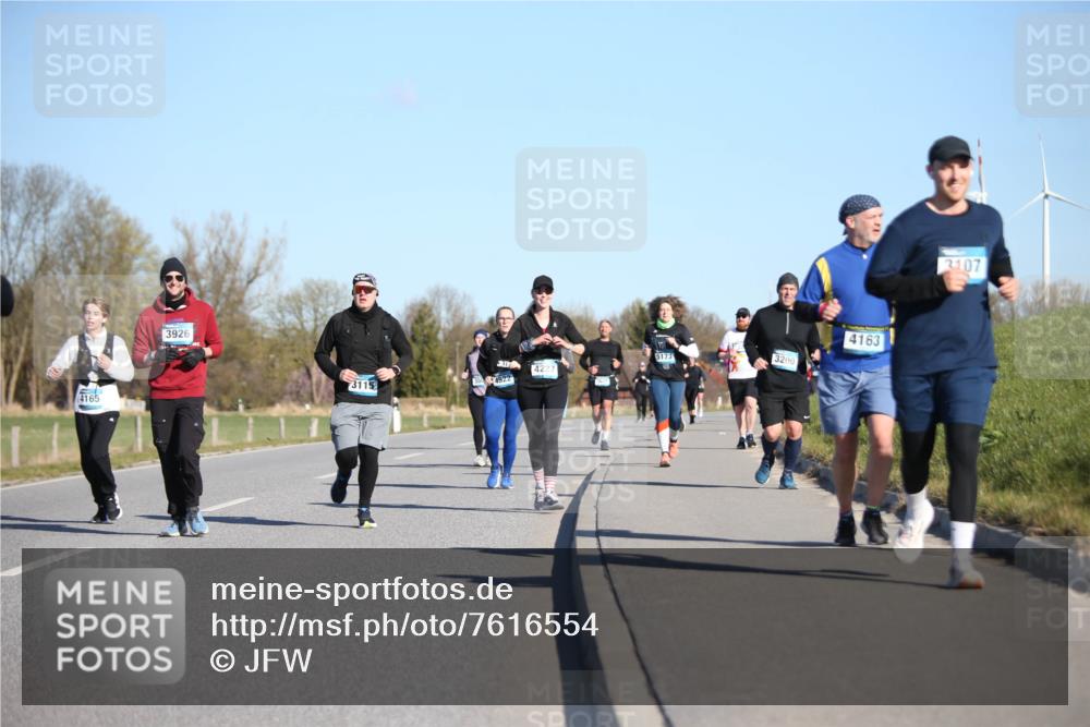 06.04.2025 - 44. Internationalen Wilhelmsburger Insellauf Jannik Wohlers http://msf.ph/oto/7616554 06.04.2025 09:38:43 Laufen 4165, 3926, 5173, 4227, 3115, 3200, 4163, 3107 meine-sportfotos.de