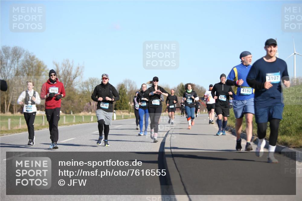 06.04.2025 - 44. Internationalen Wilhelmsburger Insellauf Jannik Wohlers http://msf.ph/oto/7616555 06.04.2025 09:38:43 Laufen 4165, 3926, 5173, 4227, 522, 3115, 3200, 4163, 3107 meine-sportfotos.de