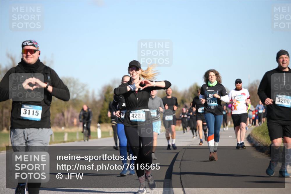 06.04.2025 - 44. Internationalen Wilhelmsburger Insellauf Jannik Wohlers http://msf.ph/oto/7616565 06.04.2025 09:38:46 Laufen 3115, 507, 45, 4227, 3627, 5173, 3283, 3200 meine-sportfotos.de