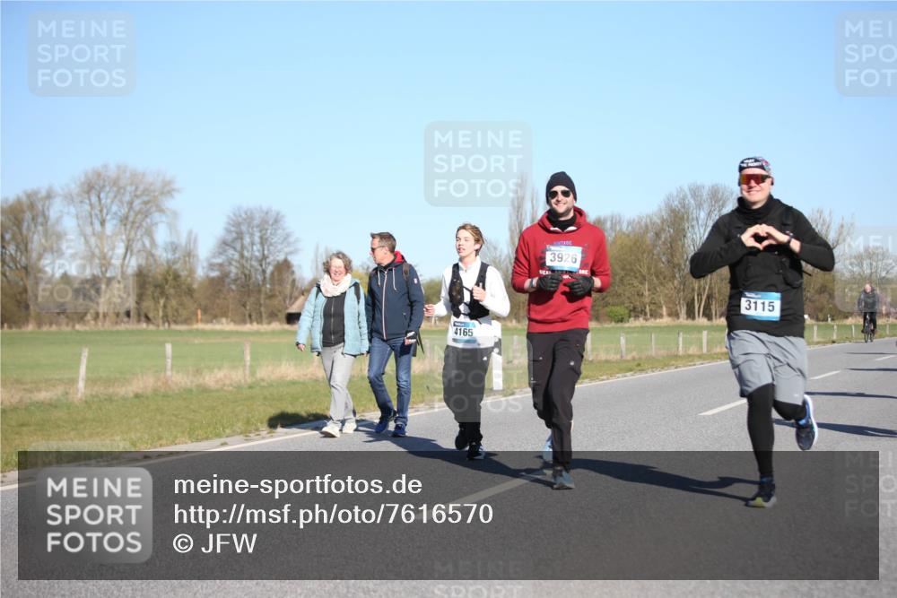 06.04.2025 - 44. Internationalen Wilhelmsburger Insellauf Jannik Wohlers http://msf.ph/oto/7616570 06.04.2025 09:38:47 Laufen 4165, 3926, 3115 meine-sportfotos.de