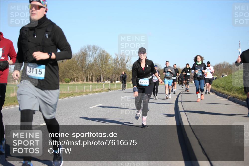 06.04.2025 - 44. Internationalen Wilhelmsburger Insellauf Jannik Wohlers http://msf.ph/oto/7616575 06.04.2025 09:38:48 Laufen 3507, 3115, 3509, 4227, 5173 meine-sportfotos.de