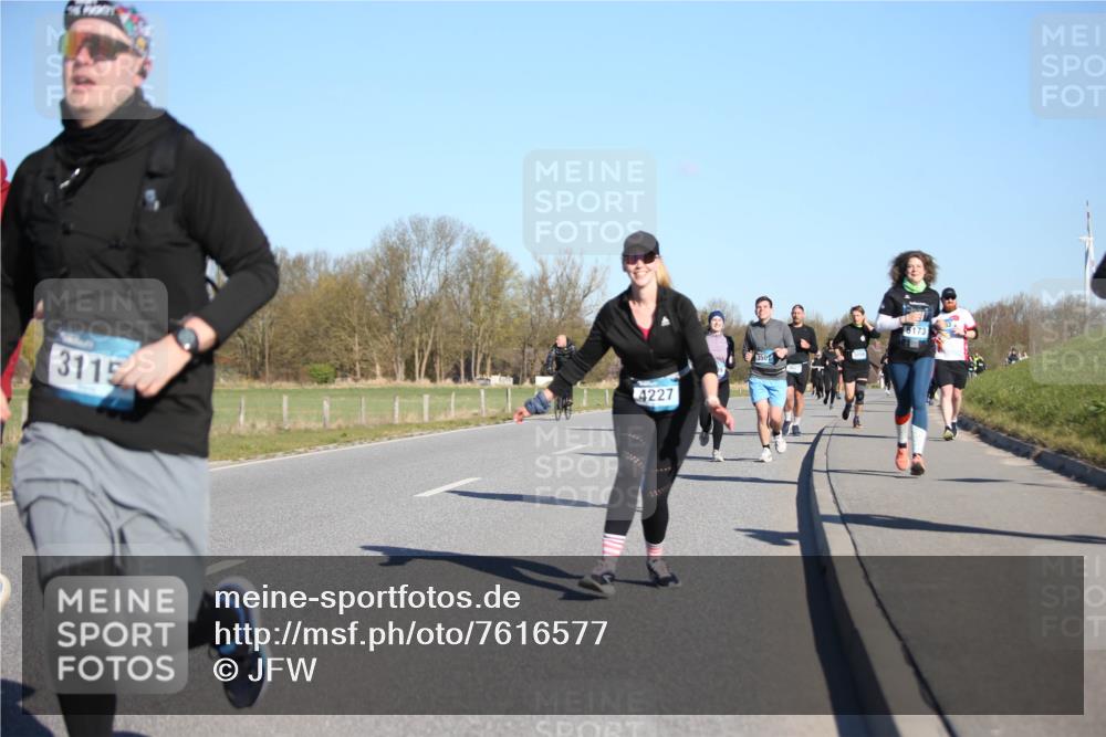 06.04.2025 - 44. Internationalen Wilhelmsburger Insellauf Jannik Wohlers http://msf.ph/oto/7616577 06.04.2025 09:38:48 Laufen 3115, 4227, 33 meine-sportfotos.de