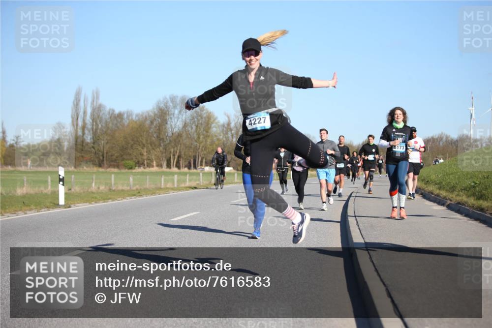 06.04.2025 - 44. Internationalen Wilhelmsburger Insellauf Jannik Wohlers http://msf.ph/oto/7616583 06.04.2025 09:38:49 Laufen 4227, 5173 meine-sportfotos.de