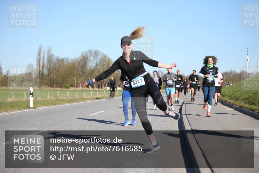 06.04.2025 - 44. Internationalen Wilhelmsburger Insellauf Jannik Wohlers http://msf.ph/oto/7616585 06.04.2025 09:38:49 Laufen 452, 4227, 3507, 173 meine-sportfotos.de