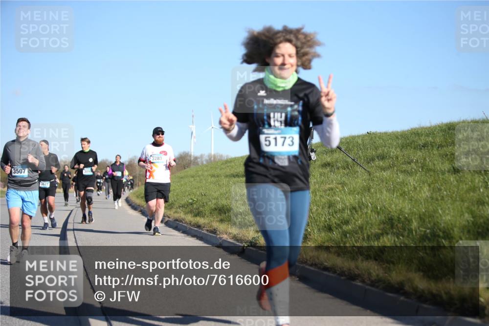 06.04.2025 - 44. Internationalen Wilhelmsburger Insellauf Jannik Wohlers http://msf.ph/oto/7616600 06.04.2025 09:38:52 Laufen 3507, 3627, 3098, 3283, 5173 meine-sportfotos.de