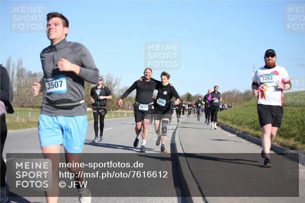06.04.2025 - 44. Internationalen Wilhelmsburger Insellauf Jannik Wohlers http://msf.ph/oto/7616612 06.04.2025 09:38:55 Laufen 5, 3507, 3627, 3098, 3283 meine-sportfotos.de
