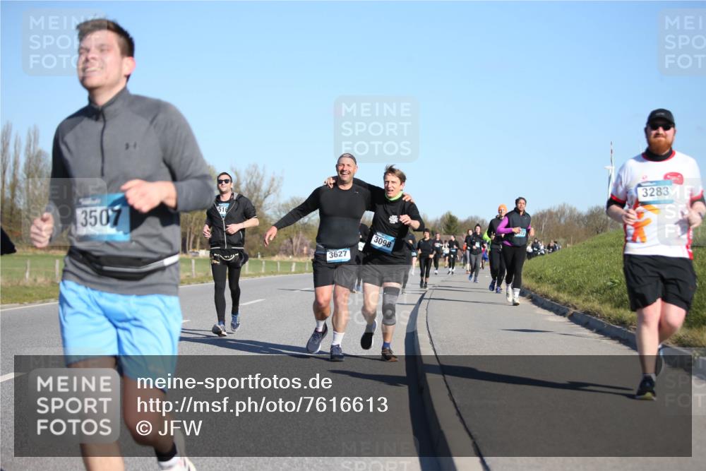 06.04.2025 - 44. Internationalen Wilhelmsburger Insellauf Jannik Wohlers http://msf.ph/oto/7616613 06.04.2025 09:38:55 Laufen 516, 3507, 3627, 3098, 3283 meine-sportfotos.de