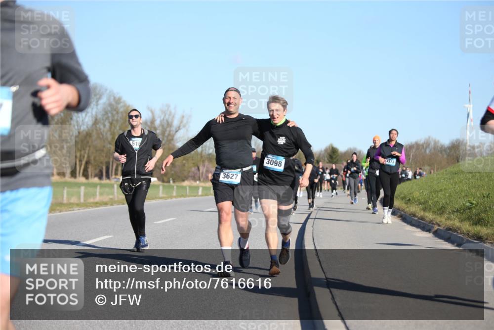 06.04.2025 - 44. Internationalen Wilhelmsburger Insellauf Jannik Wohlers http://msf.ph/oto/7616616 06.04.2025 09:38:55 Laufen 516, 3627, 3098, 3373 meine-sportfotos.de