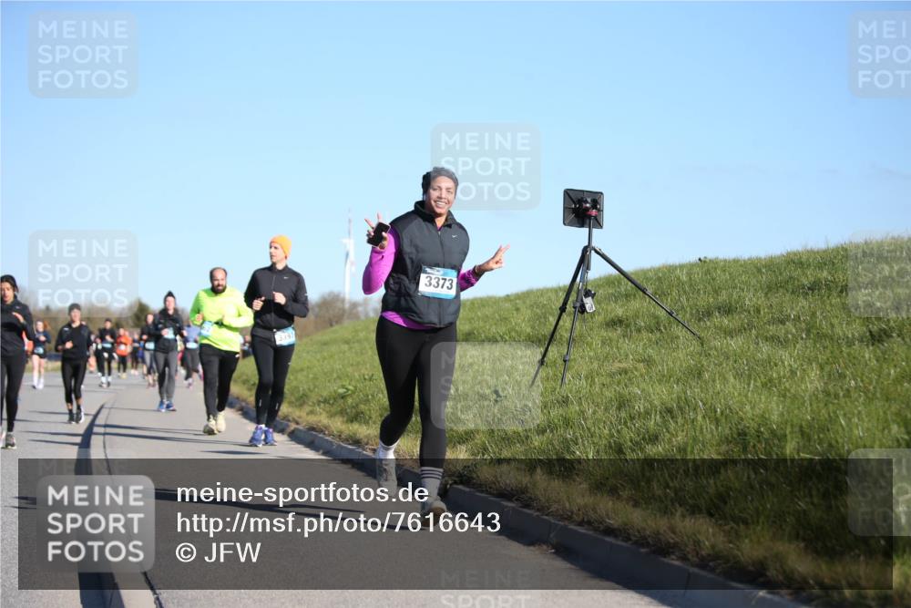 06.04.2025 - 44. Internationalen Wilhelmsburger Insellauf Jannik Wohlers http://msf.ph/oto/7616643 06.04.2025 09:39:00 Laufen 3373 meine-sportfotos.de