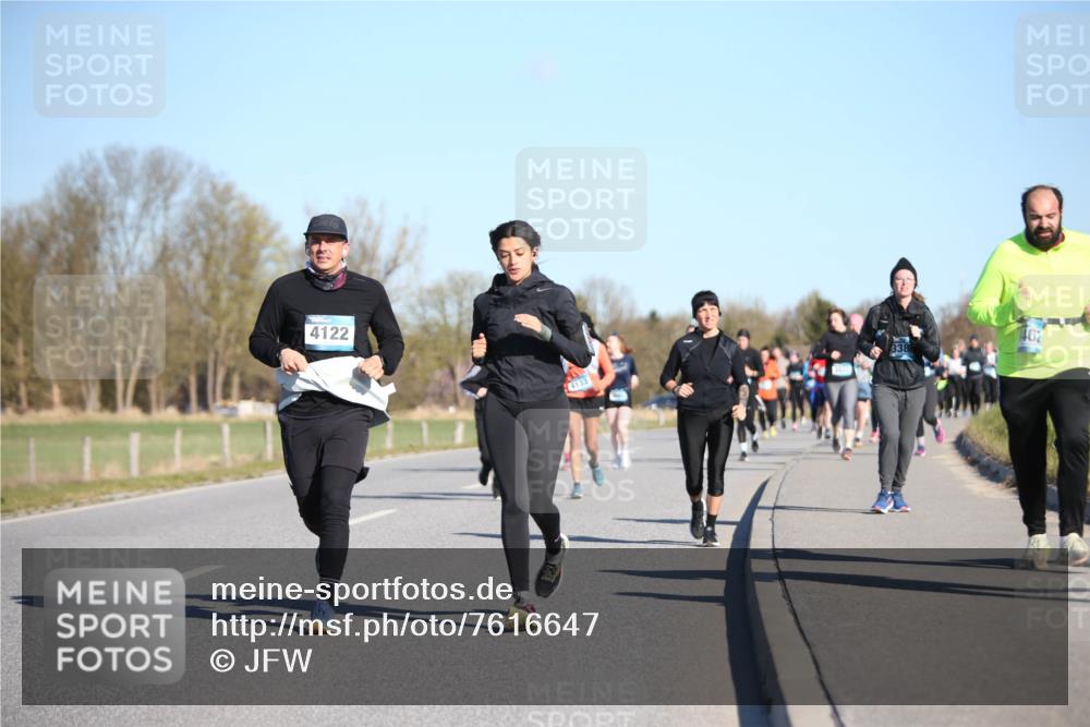 06.04.2025 - 44. Internationalen Wilhelmsburger Insellauf Jannik Wohlers http://msf.ph/oto/7616647 06.04.2025 09:39:02 Laufen 4122, 4133, 338, 462 meine-sportfotos.de
