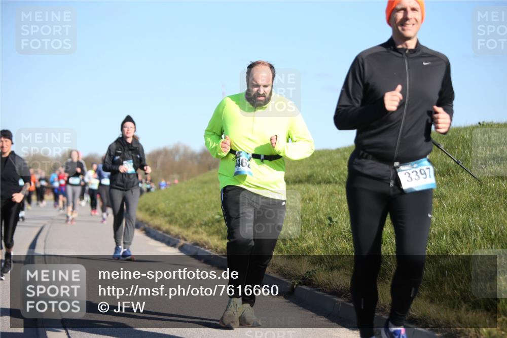 06.04.2025 - 44. Internationalen Wilhelmsburger Insellauf Jannik Wohlers http://msf.ph/oto/7616660 06.04.2025 09:39:04 Laufen 3397 meine-sportfotos.de