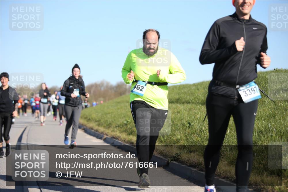 06.04.2025 - 44. Internationalen Wilhelmsburger Insellauf Jannik Wohlers http://msf.ph/oto/7616661 06.04.2025 09:39:04 Laufen 462, 3397 meine-sportfotos.de