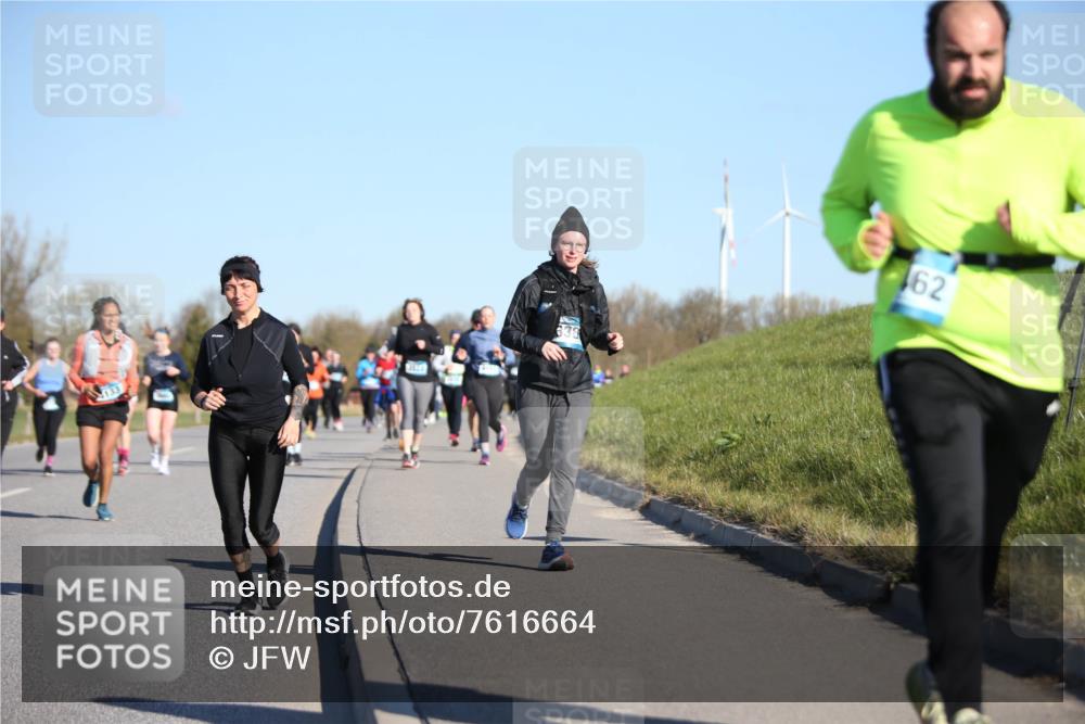 06.04.2025 - 44. Internationalen Wilhelmsburger Insellauf Jannik Wohlers http://msf.ph/oto/7616664 06.04.2025 09:39:05 Laufen 133, 62 meine-sportfotos.de