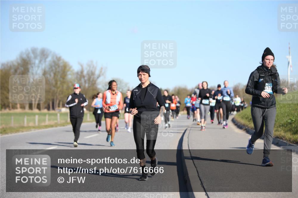 06.04.2025 - 44. Internationalen Wilhelmsburger Insellauf Jannik Wohlers http://msf.ph/oto/7616666 06.04.2025 09:39:06 Laufen 4133 meine-sportfotos.de