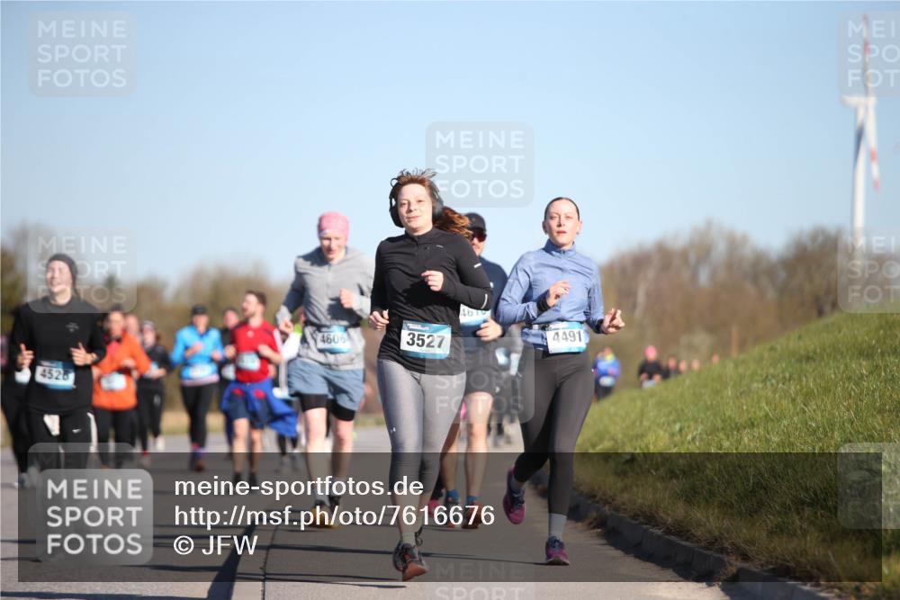 06.04.2025 - 44. Internationalen Wilhelmsburger Insellauf Jannik Wohlers http://msf.ph/oto/7616676 06.04.2025 09:39:09 Laufen 4526, 4606, 3527, 4610, 4491 meine-sportfotos.de