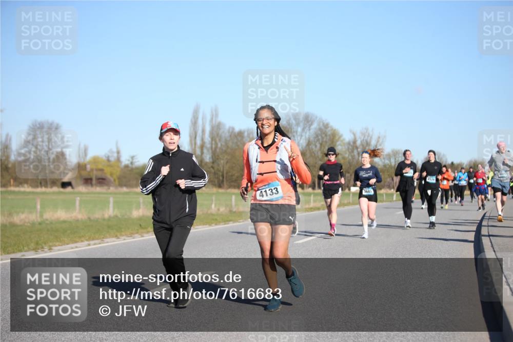 06.04.2025 - 44. Internationalen Wilhelmsburger Insellauf Jannik Wohlers http://msf.ph/oto/7616683 06.04.2025 09:39:10 Laufen 4133, 3685, 4526 meine-sportfotos.de