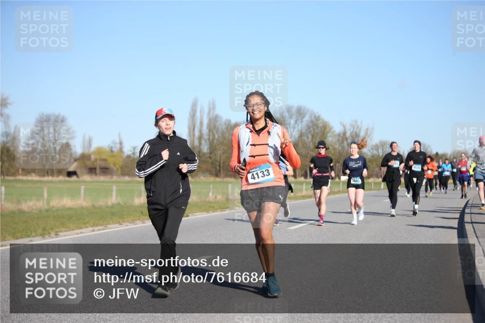 06.04.2025 - 44. Internationalen Wilhelmsburger Insellauf Jannik Wohlers http://msf.ph/oto/7616684 06.04.2025 09:39:10 Laufen 4133, 3685, 4526 meine-sportfotos.de