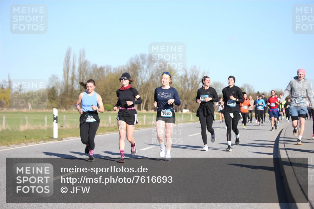 06.04.2025 - 44. Internationalen Wilhelmsburger Insellauf Jannik Wohlers http://msf.ph/oto/7616693 06.04.2025 09:39:12 Laufen 724, 3685, 400, 4526, 4606 meine-sportfotos.de