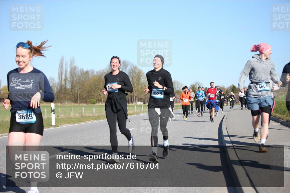 06.04.2025 - 44. Internationalen Wilhelmsburger Insellauf Jannik Wohlers http://msf.ph/oto/7616704 06.04.2025 09:39:15 Laufen 3685, 4526, 519, 4606 meine-sportfotos.de