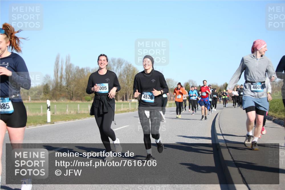 06.04.2025 - 44. Internationalen Wilhelmsburger Insellauf Jannik Wohlers http://msf.ph/oto/7616706 06.04.2025 09:39:15 Laufen 685, 005, 4526, 3519, 4606 meine-sportfotos.de