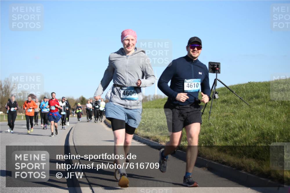 06.04.2025 - 44. Internationalen Wilhelmsburger Insellauf Jannik Wohlers http://msf.ph/oto/7616709 06.04.2025 09:39:16 Laufen 3519, 4606, 4610 meine-sportfotos.de