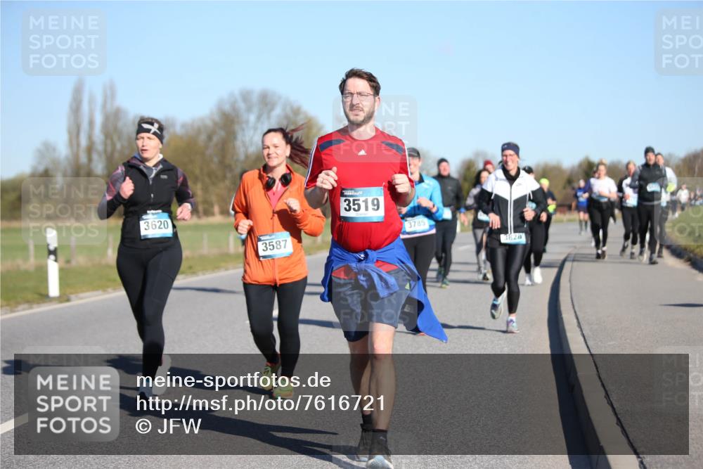 06.04.2025 - 44. Internationalen Wilhelmsburger Insellauf Jannik Wohlers http://msf.ph/oto/7616721 06.04.2025 09:39:22 Laufen 3620, 3587, 3519, 3785, 3828 meine-sportfotos.de