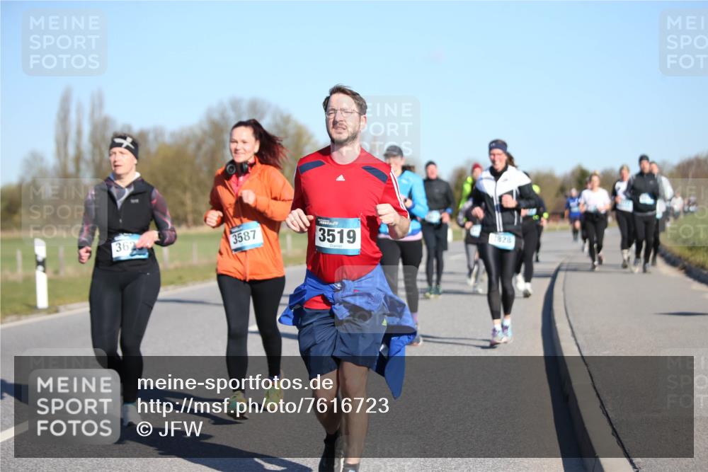 06.04.2025 - 44. Internationalen Wilhelmsburger Insellauf Jannik Wohlers http://msf.ph/oto/7616723 06.04.2025 09:39:22 Laufen 362, 3587, 3519, 1828 meine-sportfotos.de