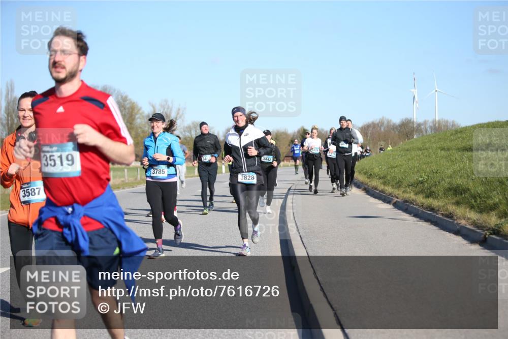 06.04.2025 - 44. Internationalen Wilhelmsburger Insellauf Jannik Wohlers http://msf.ph/oto/7616726 06.04.2025 09:39:23 Laufen 3587, 3519, 3785, 3828, 3442, 5224 meine-sportfotos.de