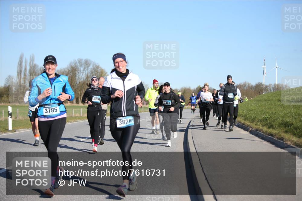 06.04.2025 - 44. Internationalen Wilhelmsburger Insellauf Jannik Wohlers http://msf.ph/oto/7616731 06.04.2025 09:39:24 Laufen 235, 3785, 3236, 3828, 3442, 507 meine-sportfotos.de