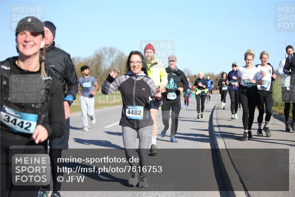 06.04.2025 - 44. Internationalen Wilhelmsburger Insellauf Jannik Wohlers http://msf.ph/oto/7616753 06.04.2025 09:39:28 Laufen 3442, 5014, 4482, 3799, 522, 5112 meine-sportfotos.de