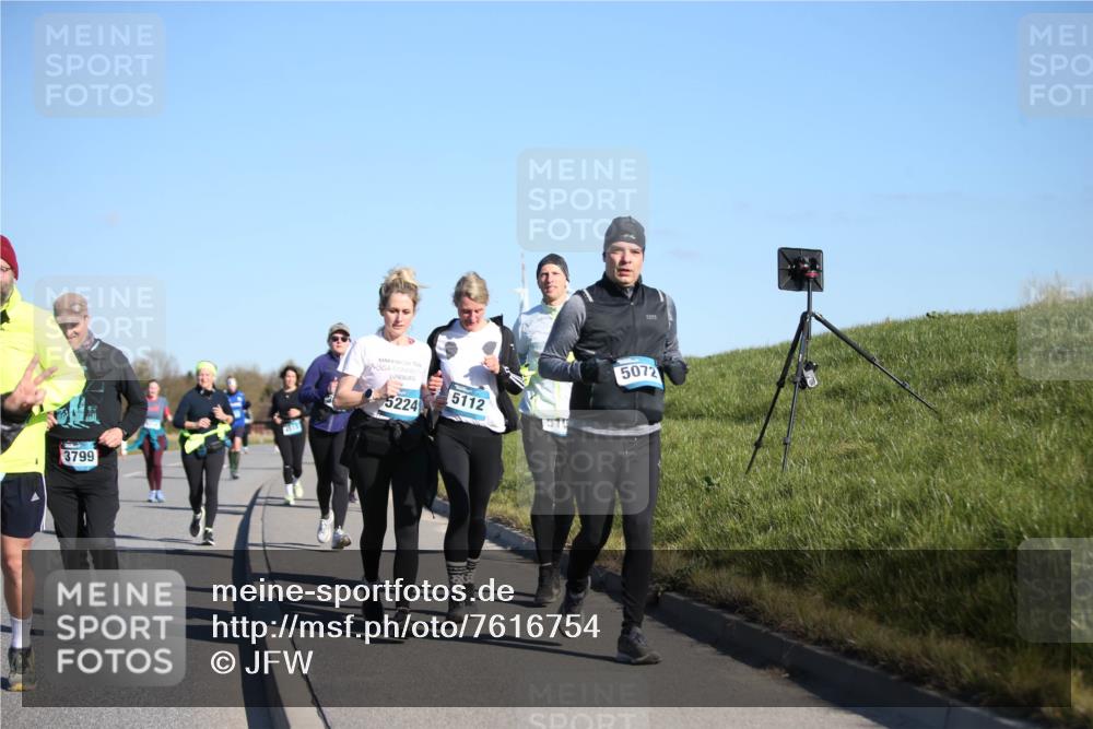 06.04.2025 - 44. Internationalen Wilhelmsburger Insellauf Jannik Wohlers http://msf.ph/oto/7616754 06.04.2025 09:39:29 Laufen 3799, 5224, 5112, 5072 meine-sportfotos.de