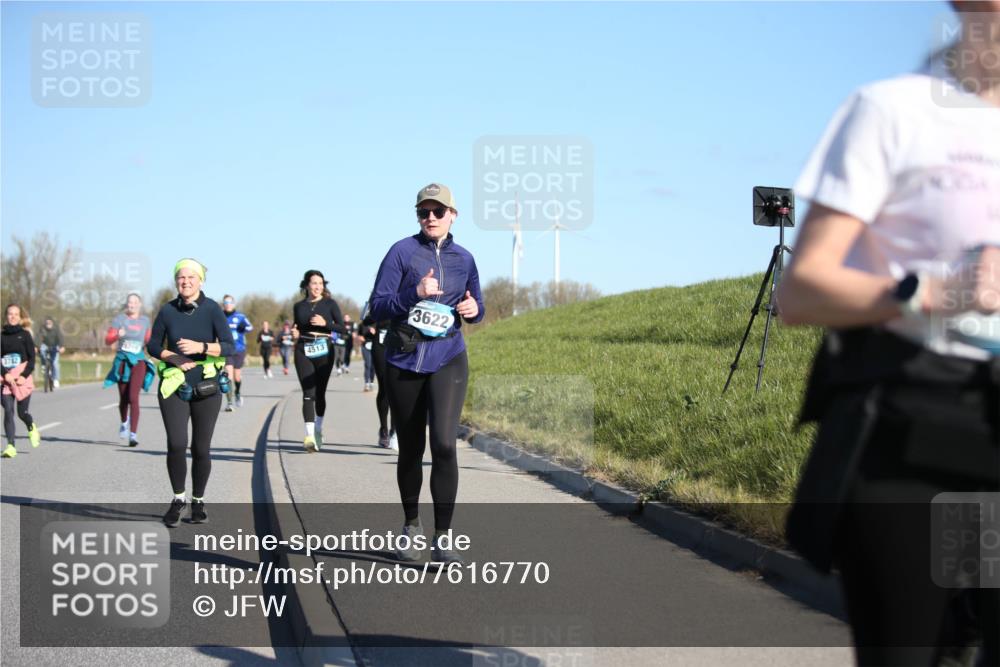 06.04.2025 - 44. Internationalen Wilhelmsburger Insellauf Jannik Wohlers http://msf.ph/oto/7616770 06.04.2025 09:39:32 Laufen 3622, 4513 meine-sportfotos.de