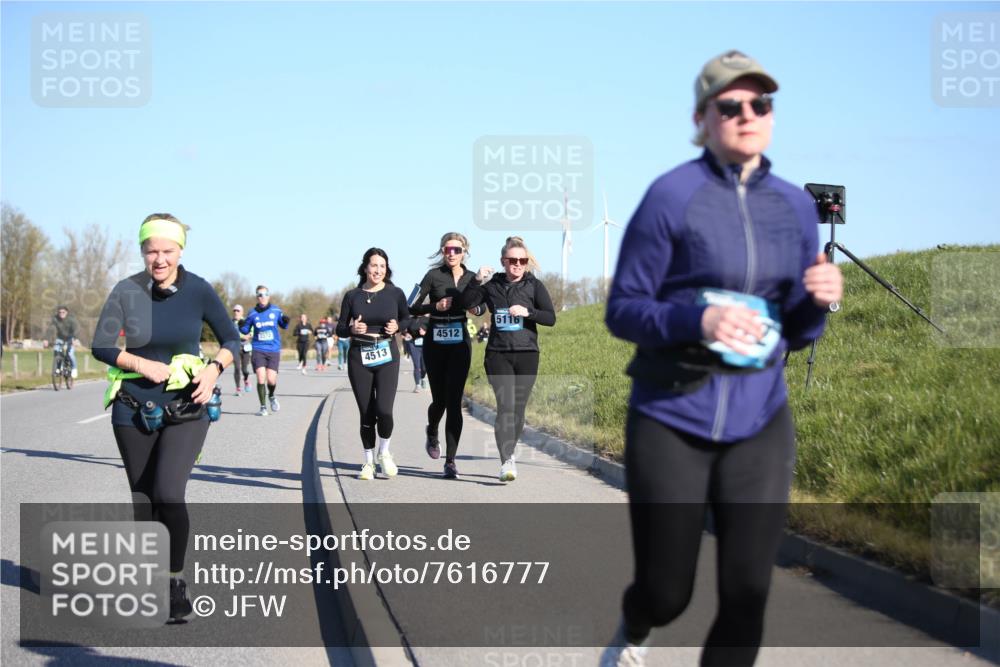 06.04.2025 - 44. Internationalen Wilhelmsburger Insellauf Jannik Wohlers http://msf.ph/oto/7616777 06.04.2025 09:39:33 Laufen 4513, 4512, 5116 meine-sportfotos.de