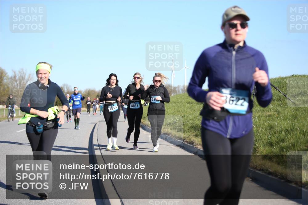 06.04.2025 - 44. Internationalen Wilhelmsburger Insellauf Jannik Wohlers http://msf.ph/oto/7616778 06.04.2025 09:39:33 Laufen 4513, 4512, 51, 3622 meine-sportfotos.de