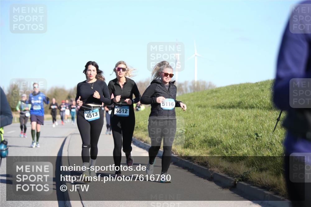 06.04.2025 - 44. Internationalen Wilhelmsburger Insellauf Jannik Wohlers http://msf.ph/oto/7616780 06.04.2025 09:39:34 Laufen 4513, 4512, 5116 meine-sportfotos.de