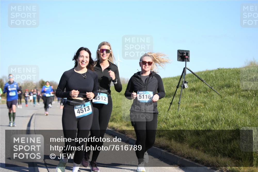 06.04.2025 - 44. Internationalen Wilhelmsburger Insellauf Jannik Wohlers http://msf.ph/oto/7616789 06.04.2025 09:39:36 Laufen 4513, 4512, 5116 meine-sportfotos.de