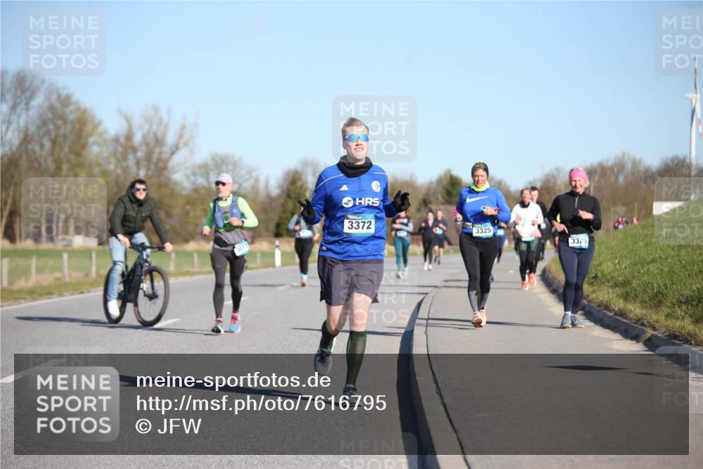 06.04.2025 - 44. Internationalen Wilhelmsburger Insellauf Jannik Wohlers http://msf.ph/oto/7616795 06.04.2025 09:39:38 Laufen 4477, 3372, 3325, 3326 meine-sportfotos.de