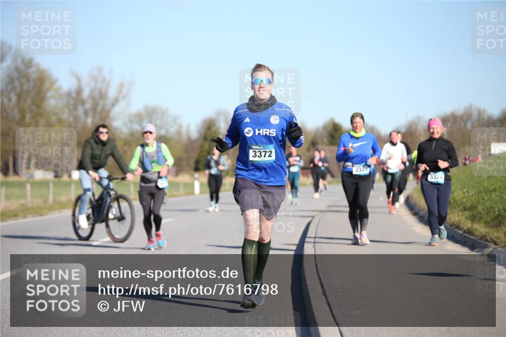 06.04.2025 - 44. Internationalen Wilhelmsburger Insellauf Jannik Wohlers http://msf.ph/oto/7616798 06.04.2025 09:39:38 Laufen 3372, 3325, 3326 meine-sportfotos.de