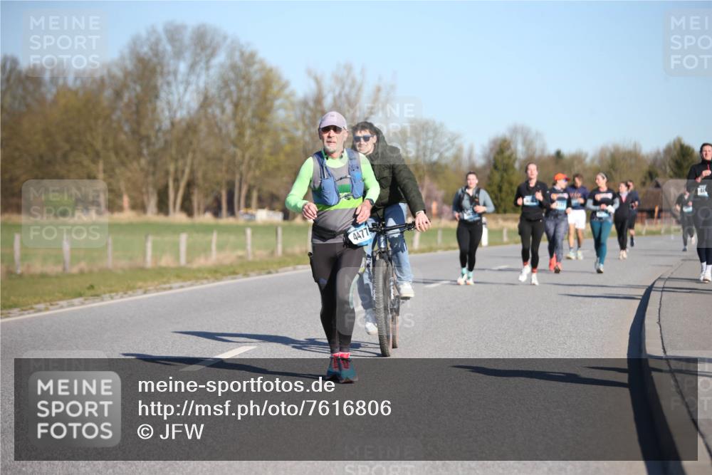 06.04.2025 - 44. Internationalen Wilhelmsburger Insellauf Jannik Wohlers http://msf.ph/oto/7616806 06.04.2025 09:39:41 Laufen 4477 meine-sportfotos.de