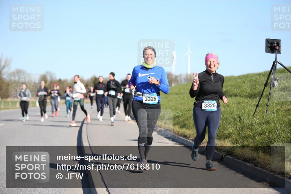 06.04.2025 - 44. Internationalen Wilhelmsburger Insellauf Jannik Wohlers http://msf.ph/oto/7616810 06.04.2025 09:39:43 Laufen 3325, 3326 meine-sportfotos.de