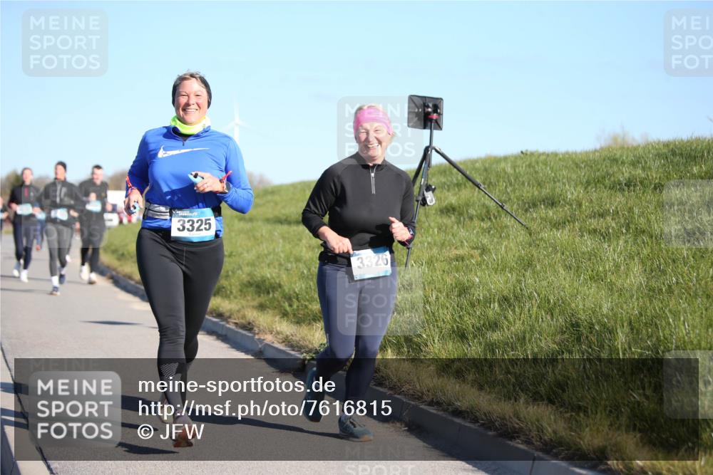 06.04.2025 - 44. Internationalen Wilhelmsburger Insellauf Jannik Wohlers http://msf.ph/oto/7616815 06.04.2025 09:39:44 Laufen 3325, 3326 meine-sportfotos.de