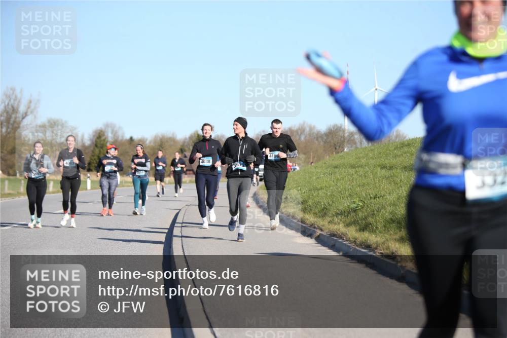 06.04.2025 - 44. Internationalen Wilhelmsburger Insellauf Jannik Wohlers http://msf.ph/oto/7616816 06.04.2025 09:39:45 Laufen 4083, 4038, 35, 4150, 332 meine-sportfotos.de