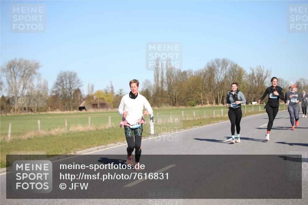 06.04.2025 - 44. Internationalen Wilhelmsburger Insellauf Jannik Wohlers http://msf.ph/oto/7616831 06.04.2025 09:39:49 Laufen 76, 365, 4083, 4151 meine-sportfotos.de