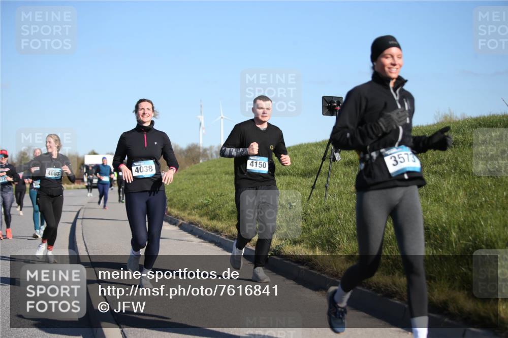 06.04.2025 - 44. Internationalen Wilhelmsburger Insellauf Jannik Wohlers http://msf.ph/oto/7616841 06.04.2025 09:39:50 Laufen 4150, 4038, 4083, 3573 meine-sportfotos.de