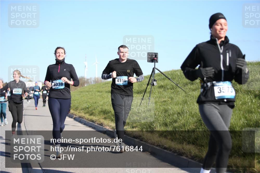 06.04.2025 - 44. Internationalen Wilhelmsburger Insellauf Jannik Wohlers http://msf.ph/oto/7616844 06.04.2025 09:39:50 Laufen 4083, 4038, 4150, 3573 meine-sportfotos.de