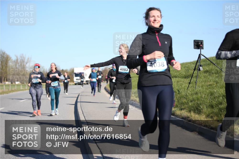 06.04.2025 - 44. Internationalen Wilhelmsburger Insellauf Jannik Wohlers http://msf.ph/oto/7616854 06.04.2025 09:39:51 Laufen 415, 3659, 4083, 4038 meine-sportfotos.de