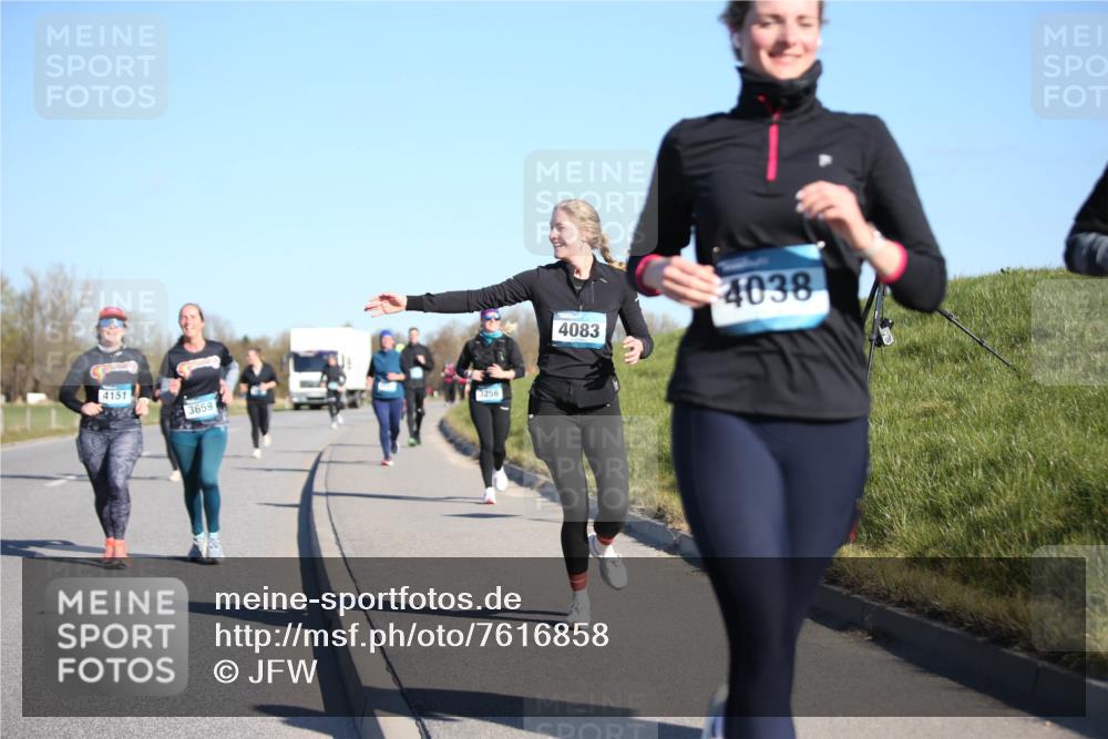 06.04.2025 - 44. Internationalen Wilhelmsburger Insellauf Jannik Wohlers http://msf.ph/oto/7616858 06.04.2025 09:39:52 Laufen 4151, 3659, 3256, 4038, 4083 meine-sportfotos.de