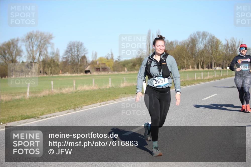 06.04.2025 - 44. Internationalen Wilhelmsburger Insellauf Jannik Wohlers http://msf.ph/oto/7616863 06.04.2025 09:39:52 Laufen 3657, 4151 meine-sportfotos.de